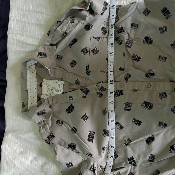 Tie Front Button Down Camera Shirt Blouse - Picture 10 of 11